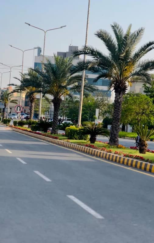 5 Marla Plots Are Available For Sale in Diamond Block 6