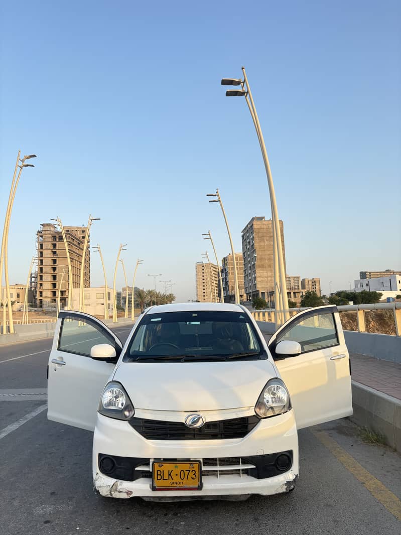 Daihatsu Mira 2016 0