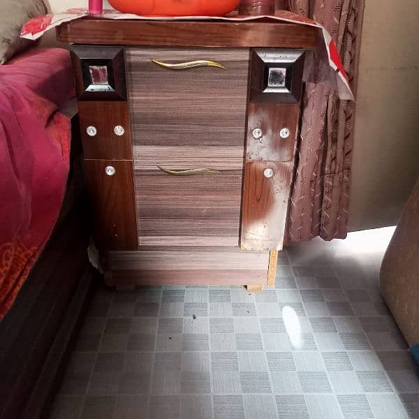 Side Table 0
