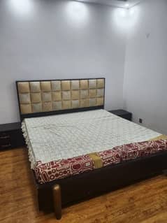 Bed king size with matress