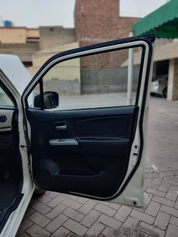 Suzuki Wagon R 2019 9