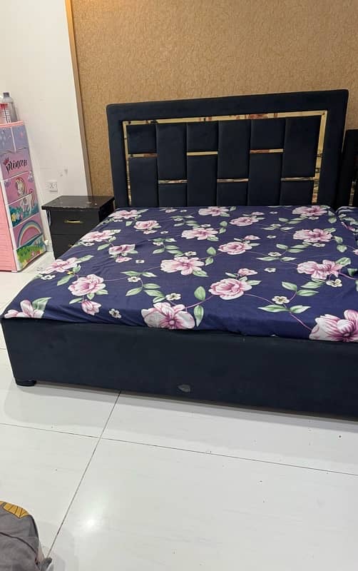 Molty Foam Company. . Dark blue clr pure wood bed with 2 side tables 0