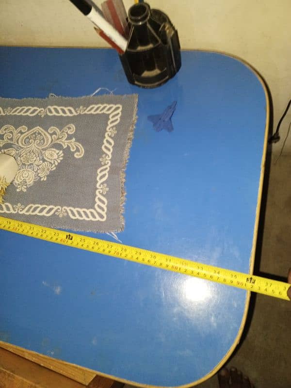 4 to 10 years children use this table with chairs 2