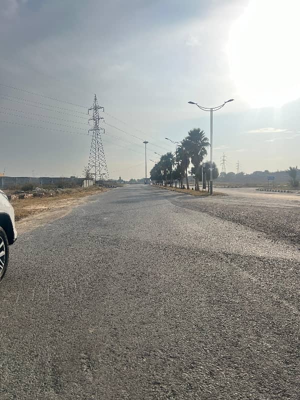New city phase ii wah cantt  25 Marla plot z block 3 lac per Marla investor rate farmhouse or house ke liye best location 4
