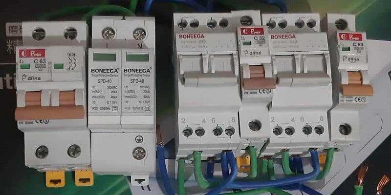Hybrid Solar Sytem SPD's & Breakers 0