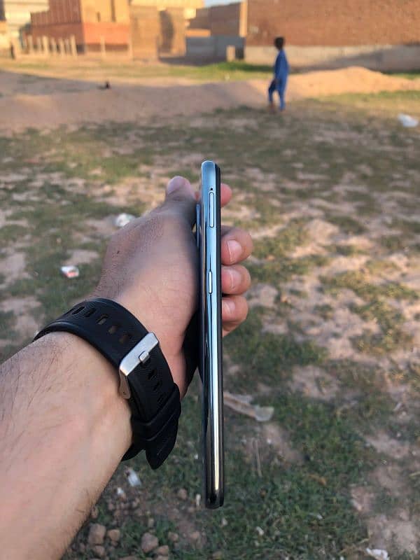 vivo s1   8\256. nmbr 03189473305 1