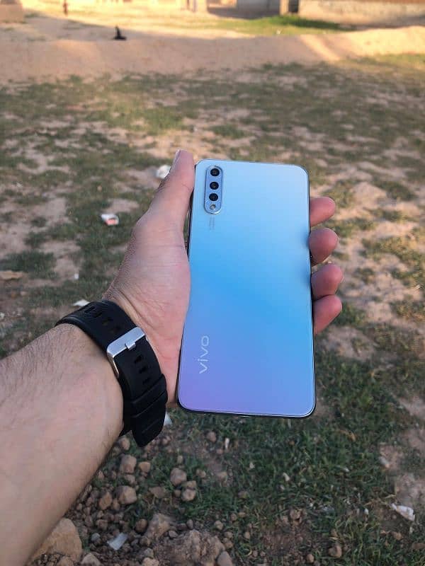vivo s1   8\256. nmbr 03189473305 4