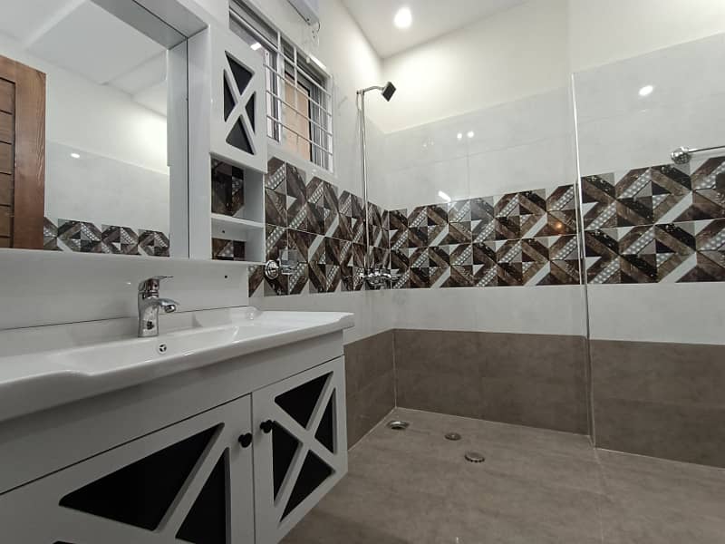 10 Marla Nasheman-E-Iqbal Housing Society Phase 1 For Sale Very Beautiful Luxury Brand New Spanish House Near Park, Commercial Market, Very Super Hot Location Easy Access Through Main Boulevard Road 28