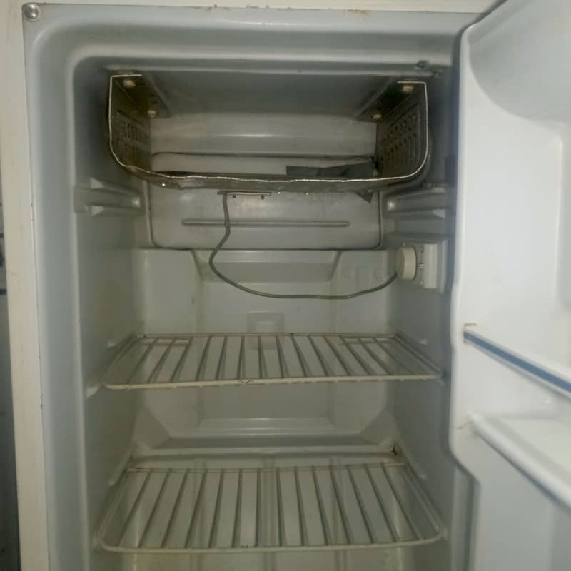 Room size Refrigerator (size 6 cubic ft) 1