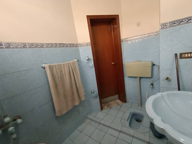 1 Kanal Facing Park Upper Portion For Rent in Johar Town Very Super Hot Location Very 15