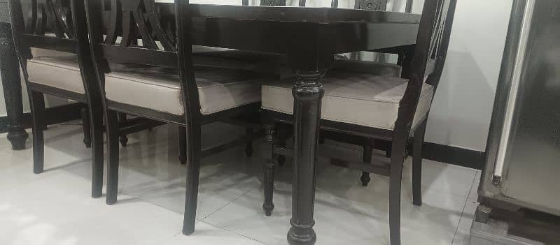 Dining table set with 6 chairs 3