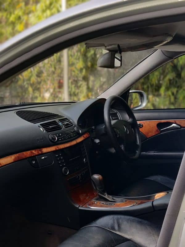 Mercedes E Class 2004 12