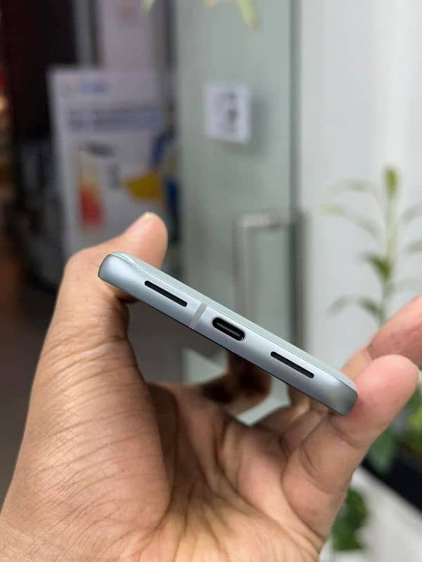 Google Pixel 8 8/128 Dual approved 4