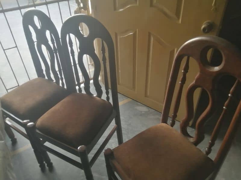 dinning table with chairs 4