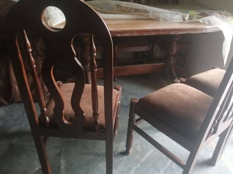 dinning table with chairs 5