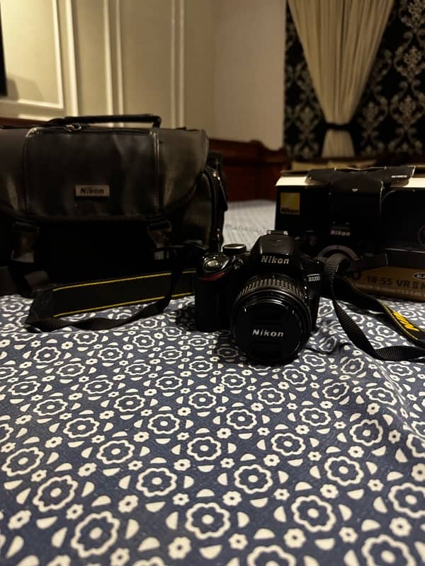 NIKON D3200 with box and bag 5