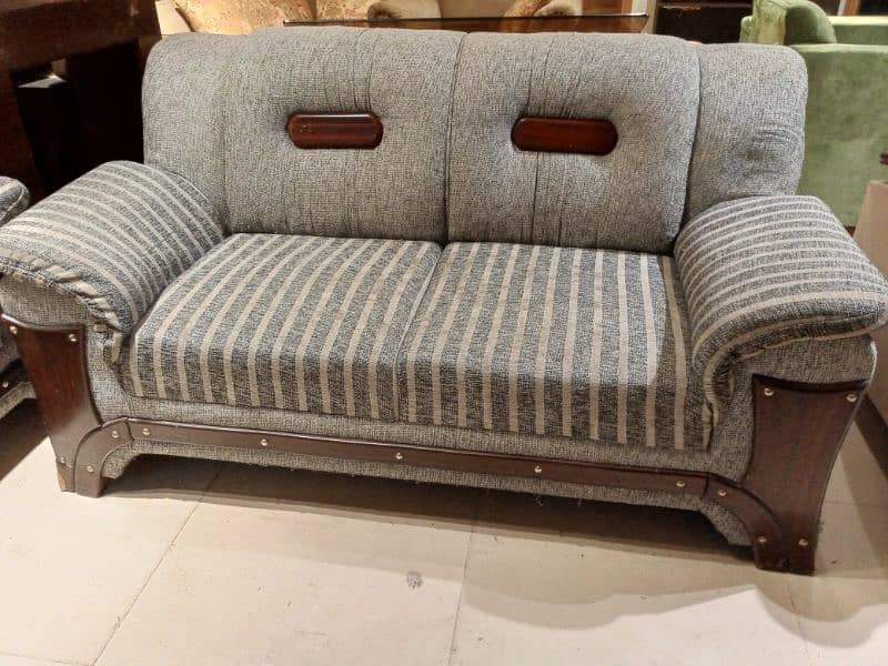 slightly used sofa set 3 2 1 seater 1