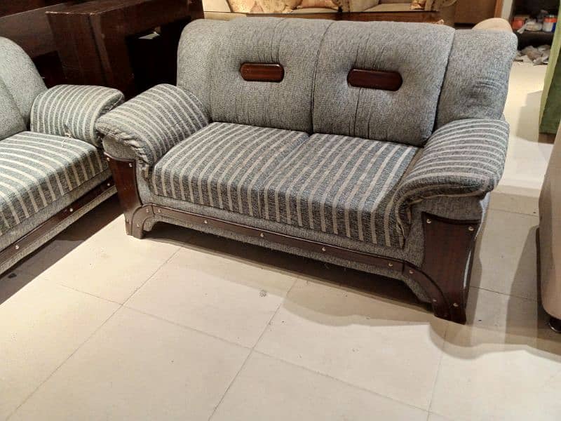 slightly used sofa set 3 2 1 seater 6
