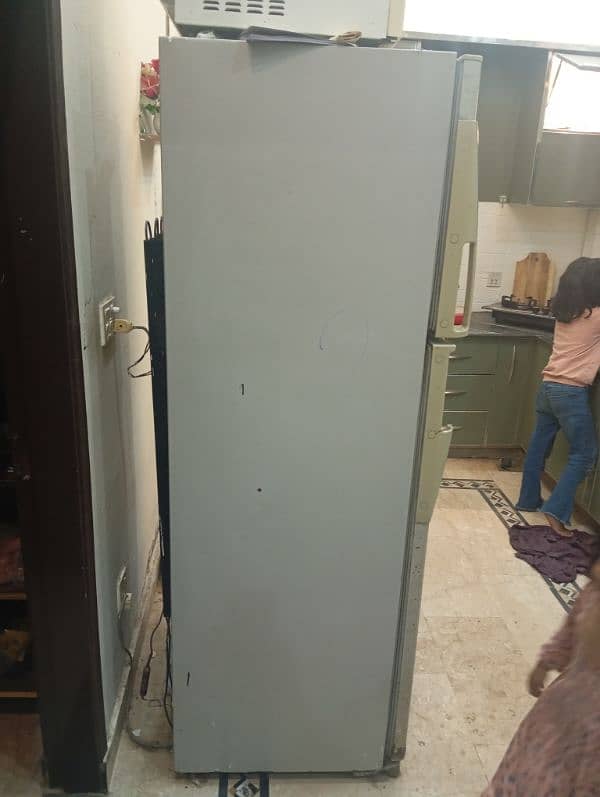 dawlance 91996s  refrigerator XL  size 1