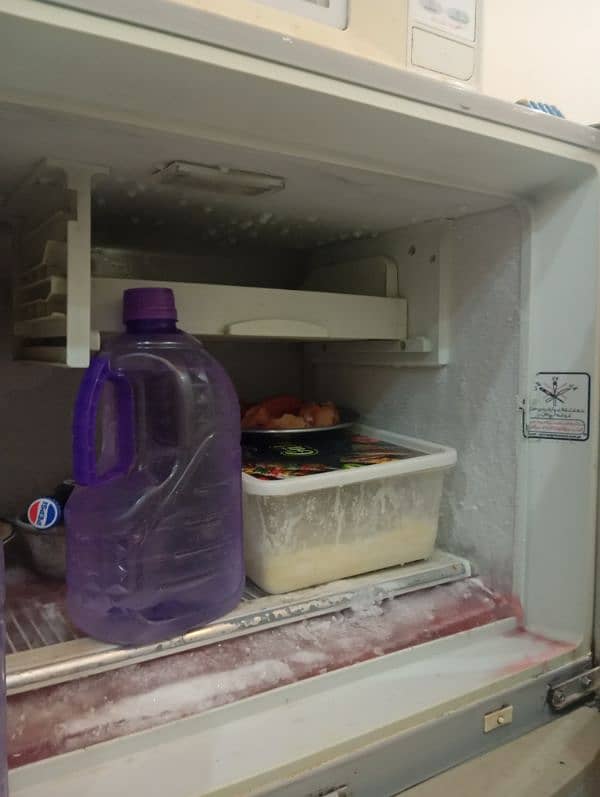 dawlance 91996s  refrigerator XL  size 3