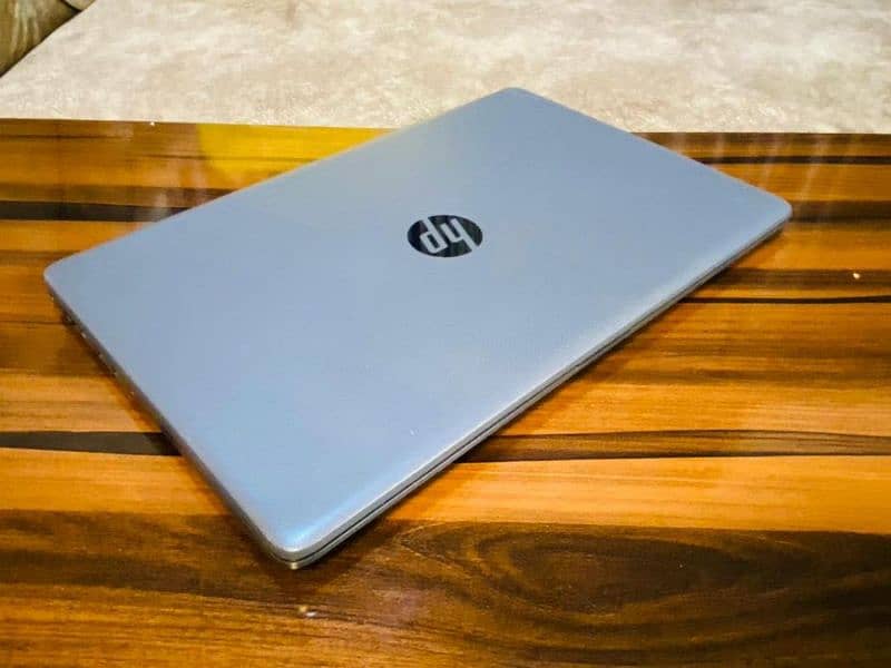 HP 250-G7 AMd Gaming Laptop 5GB & 2GB Graphic Card Ram 12GB/256GB Nvme 3