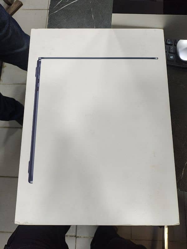 macbook air 2024 m3 chip 16/256gb box complete 0