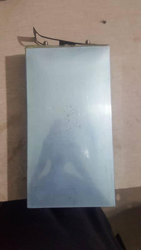 lathium ion battery 3.7v - 100 amp 2