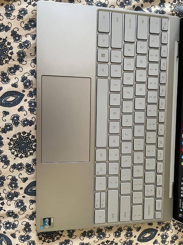 Dell Xps 9315 i7 12th Gen with box 6