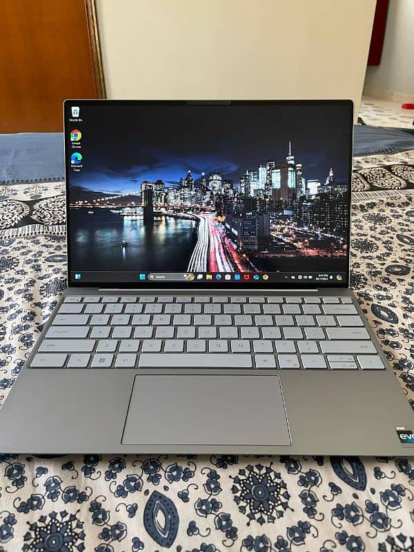Dell Xps 9315 i7 12th Gen with box 7
