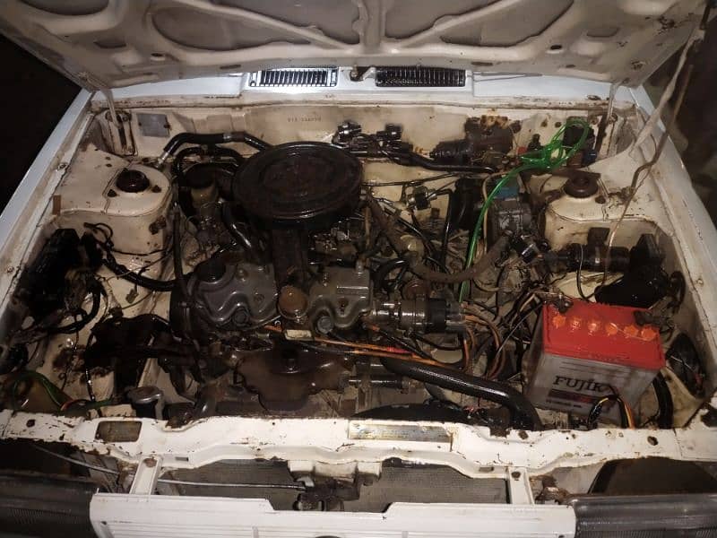 Nissan Sunny 1988 5