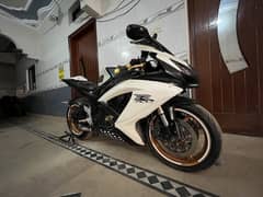 Suzuki GS750 2009