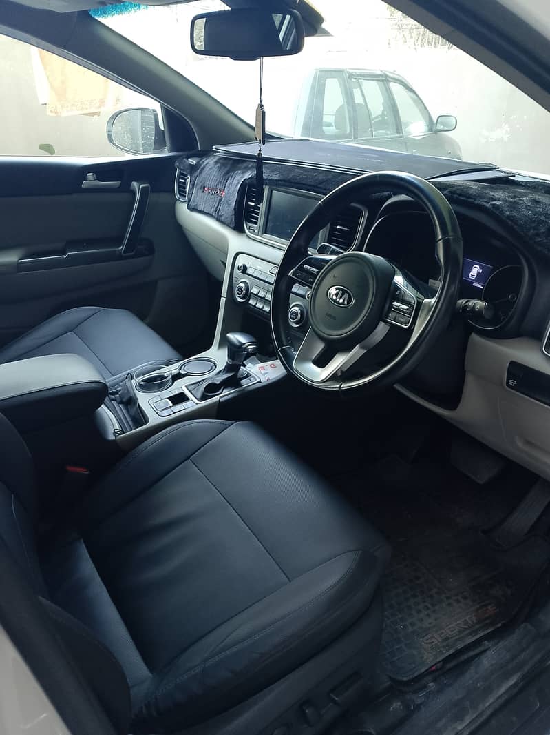 KIA Sportage AWD 2020 Outclass condition 8