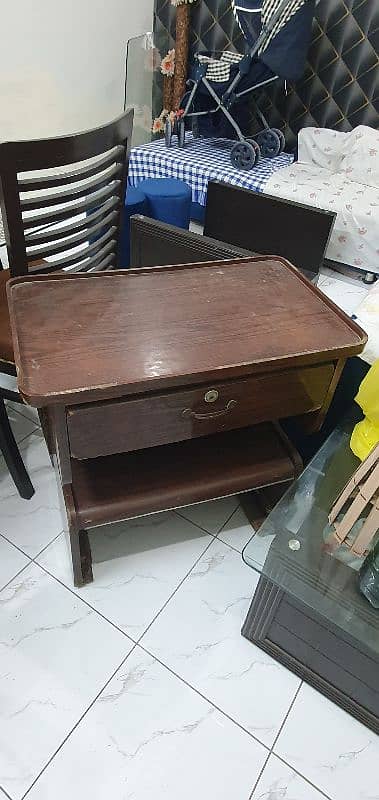 Centre Table With Mirror 4