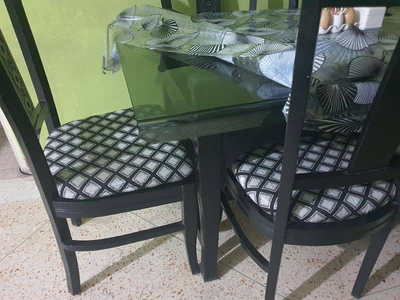 dinning table with 6 chairs 1