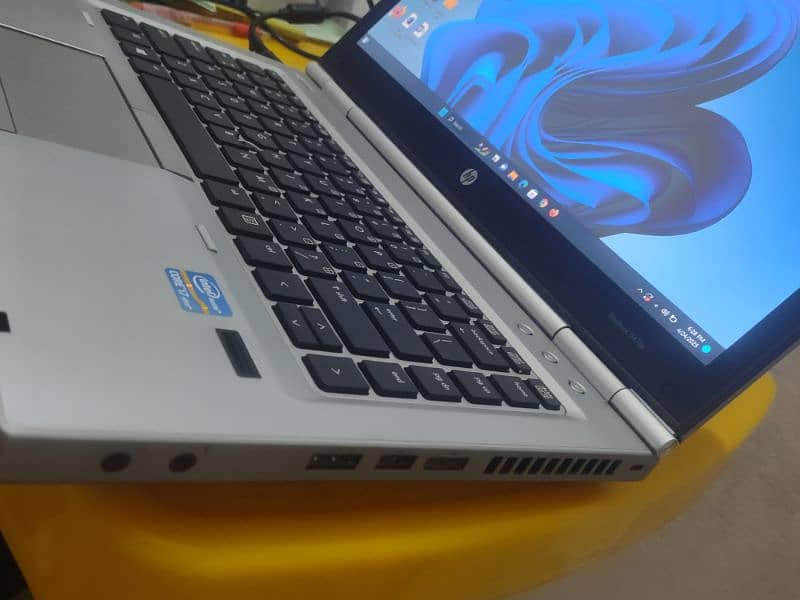 HP i5 Elite pro book 4