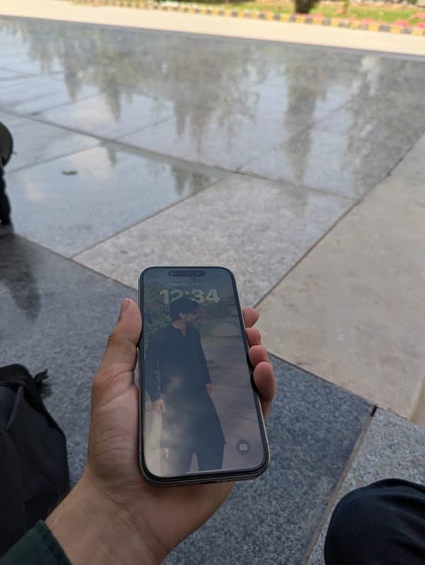 Iphone 15 Pro Factory unlock 4