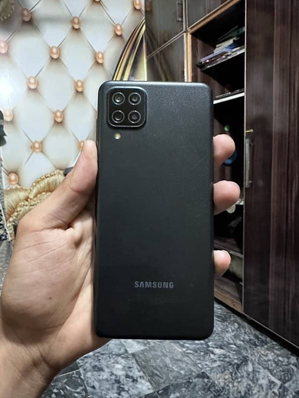 samsung A12 4/64 black color 10/10 condition only phone 5