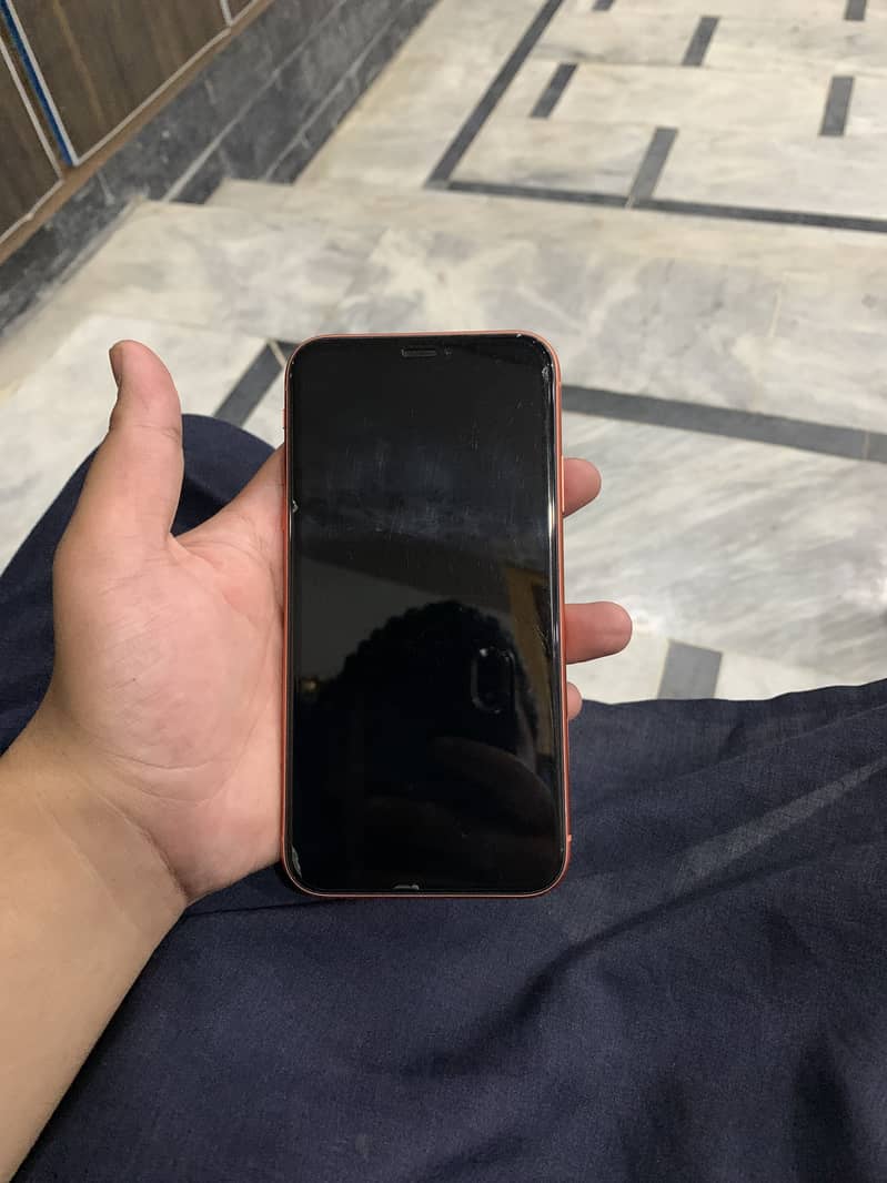 iPhone XR JV 64GB waterproof 1