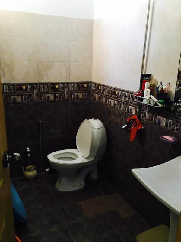 200 Yards Portion For Sale In Gulistan-e-Jauhor Block-15 12