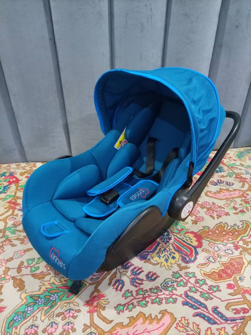 Tinnies Baby Carry Cot and Car Seat in Blue Colour, Almost New 0