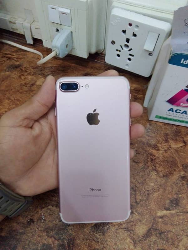 iPhone 7 plus 128gb 0