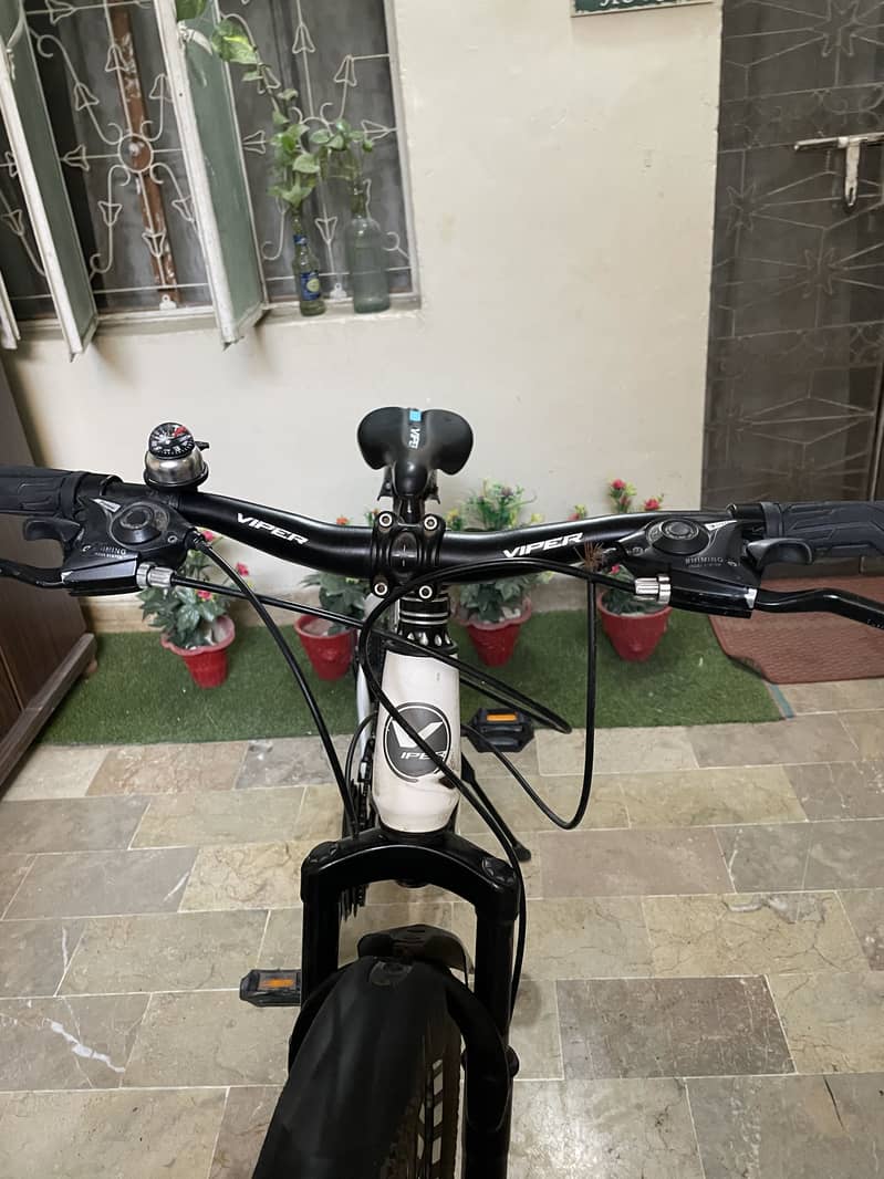Viper F7 MTB – Disc Brakes – White – Almost New 4