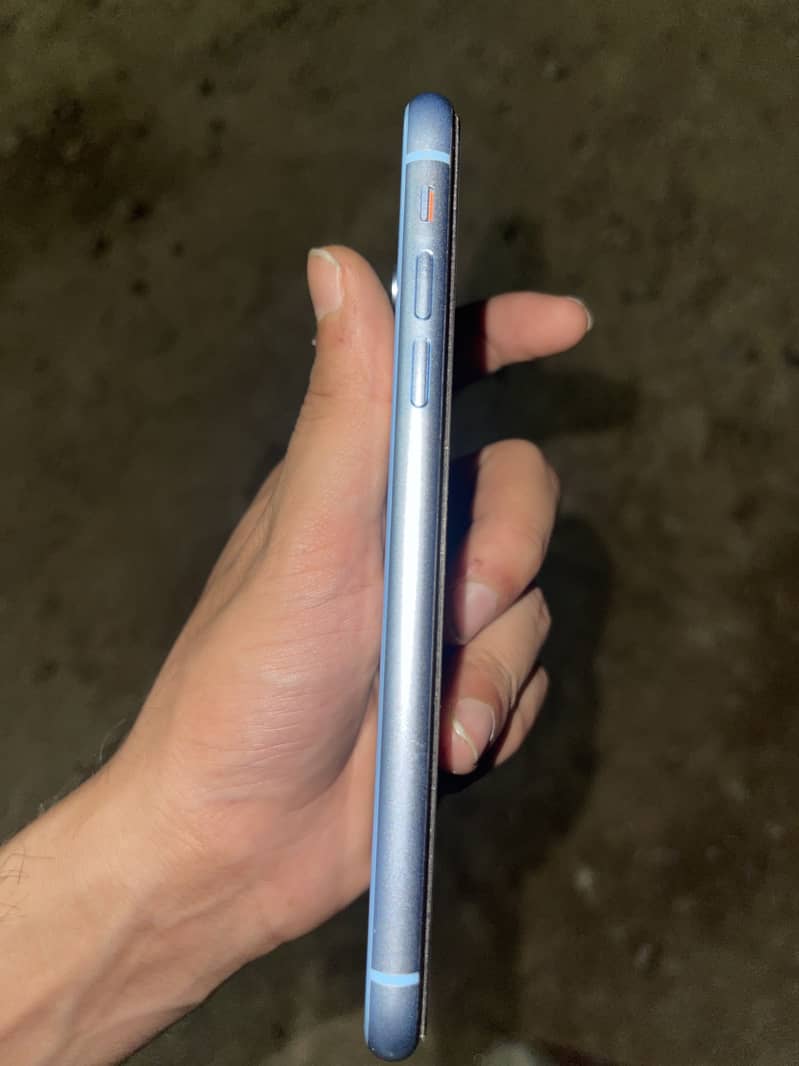 Iphone xr 4