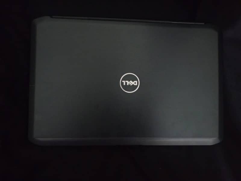 Dell Latitude E5530. 1