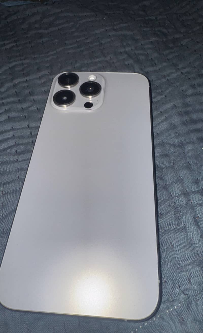 Iphone 15 pro max titanium 195000 1