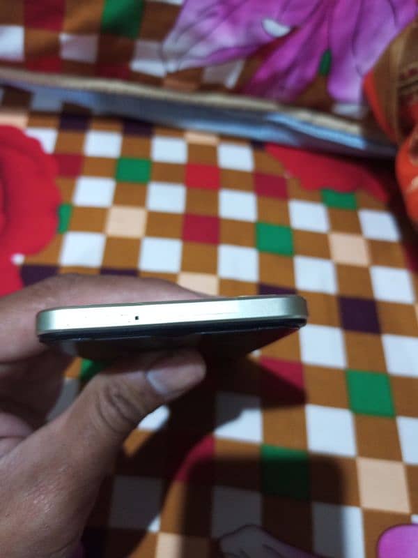 Complete box original charger PTA proved 3