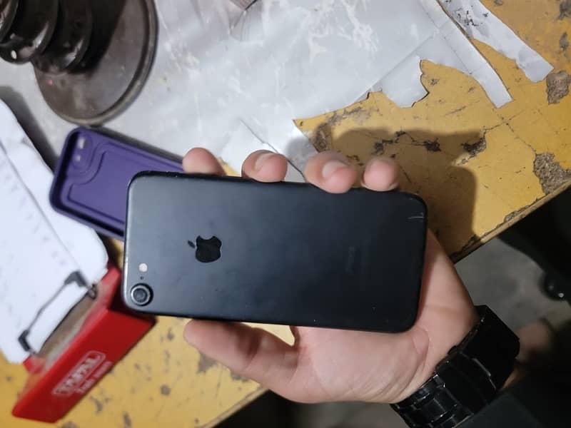 I phone 7 128 GB PTA 0