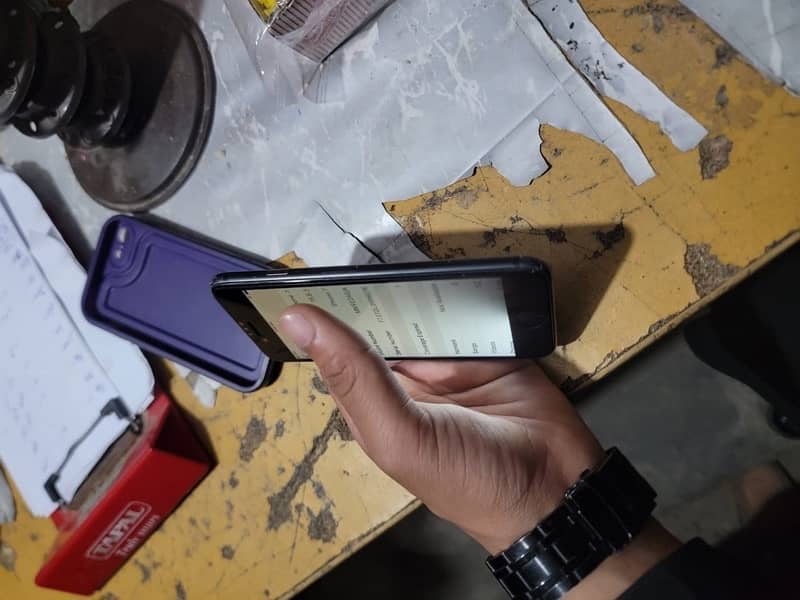 I phone 7 128 GB PTA 2