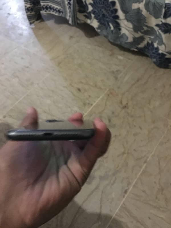 iPhone 11 2