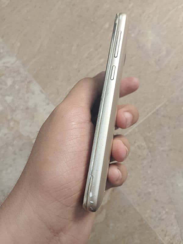 Huawei y3 best mobile phone 4
